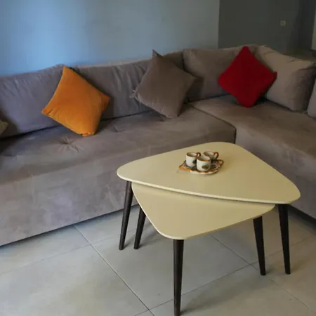 Osmenaj Apartment *