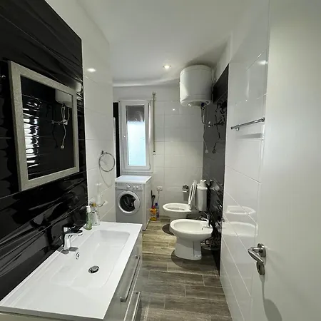 Apartment Osmenaj Vlorë